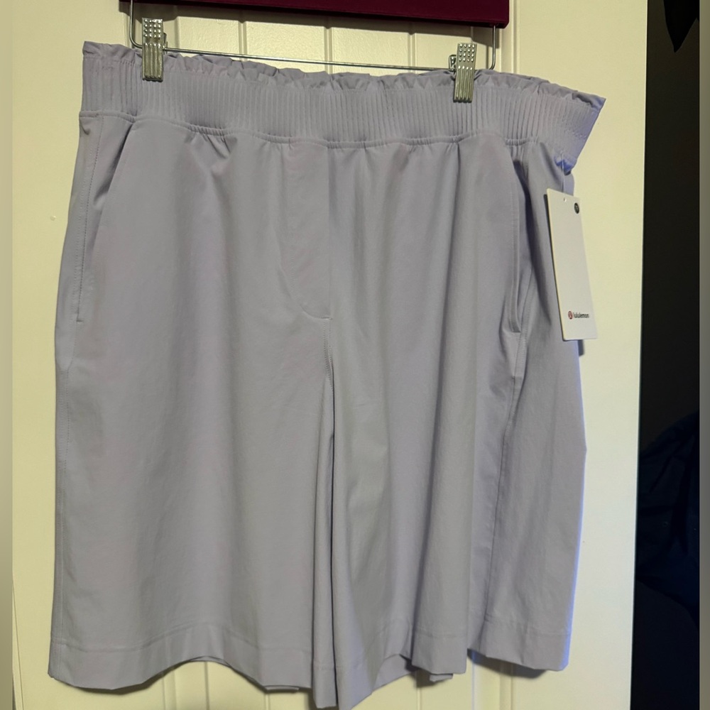 LULULEMON STRETCH WOVEN RUFFLE WAIST HR SHORTS 9” Sz XL LAVENDER FROST NWT